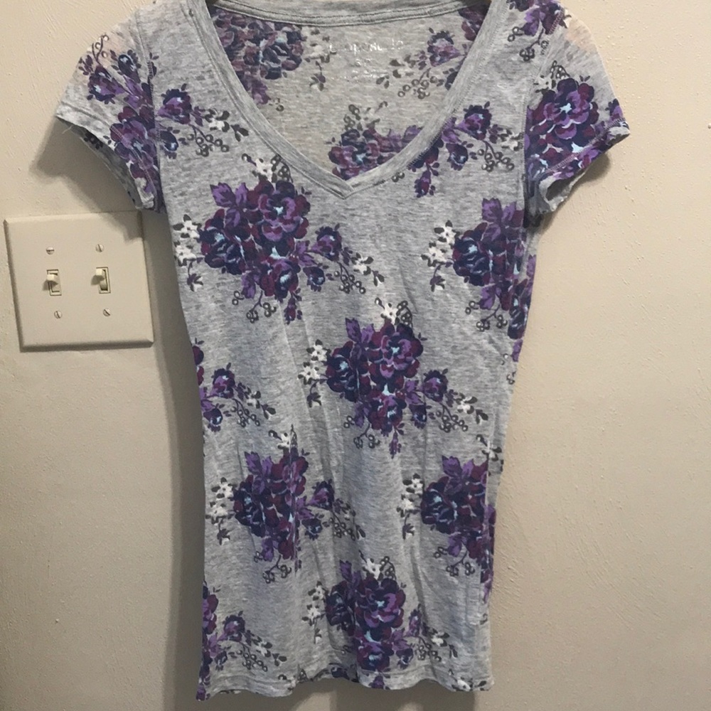 Aeropostale v neck t shirt